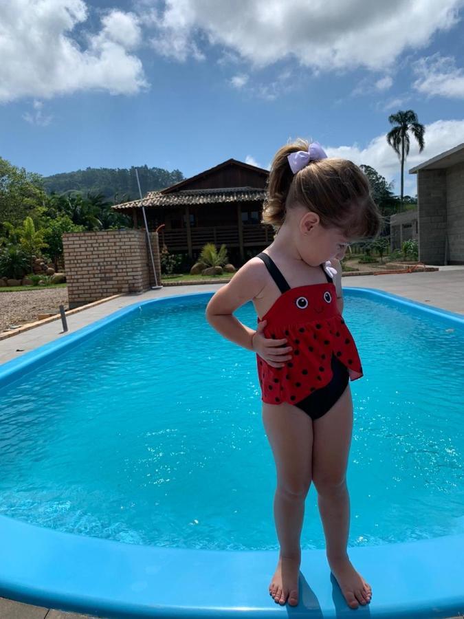 Casa Do Lago - Condominio De Casas Para Aluguel Diario E De Temporada Пеня Екстериор снимка